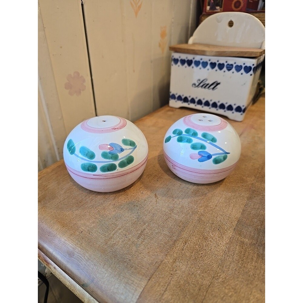 Vintage Caleca Pink Garland Italian Pottery Salt & Pepper Shakers Spring Cottage